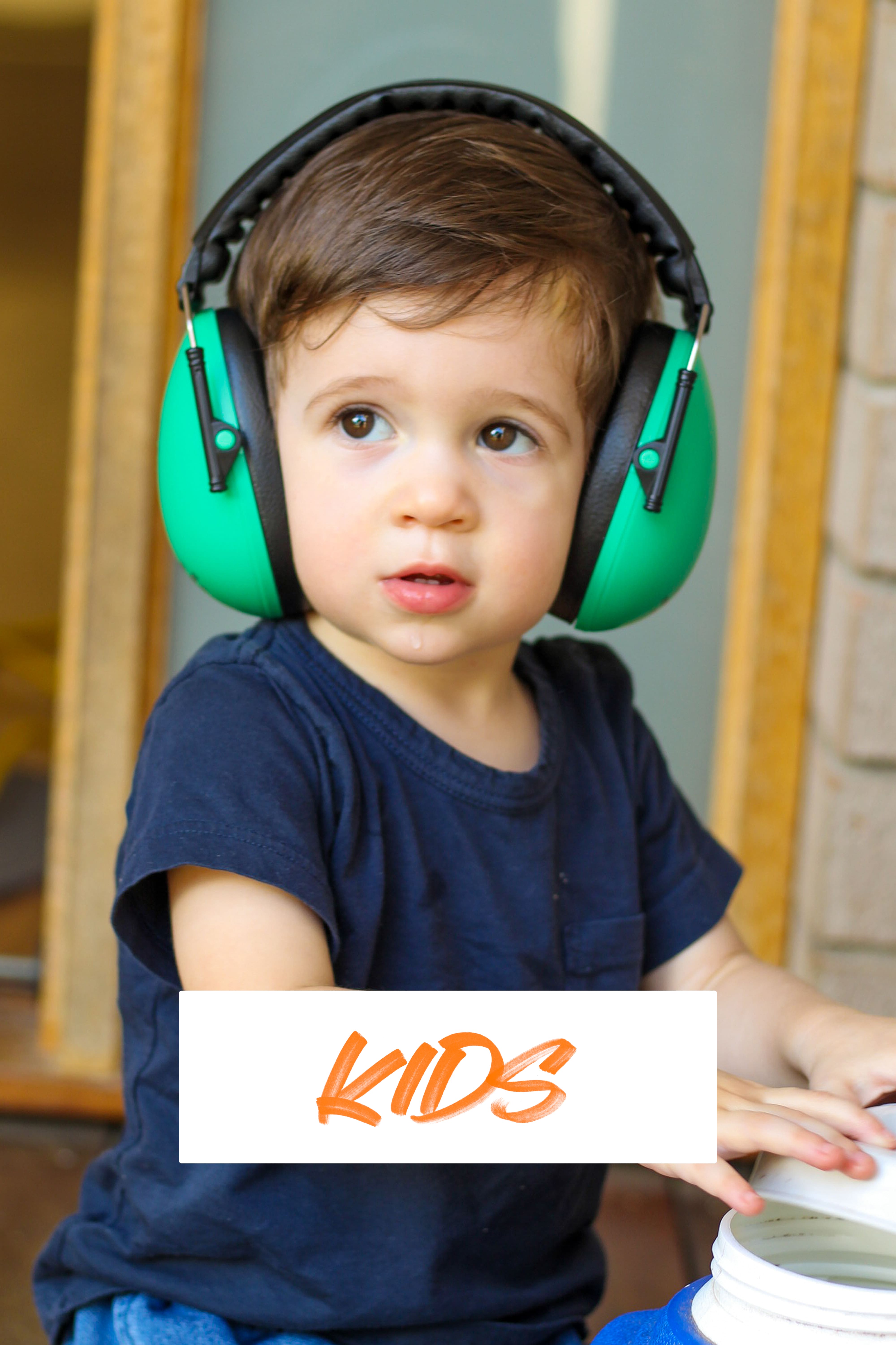 Emsforkids - Casque Antibruit pour Bébé EMS 4 Kids, Coque Noire, Bandeau  Noir - Radio, lecteur CD/MP3 enfant - Rue du Commerce